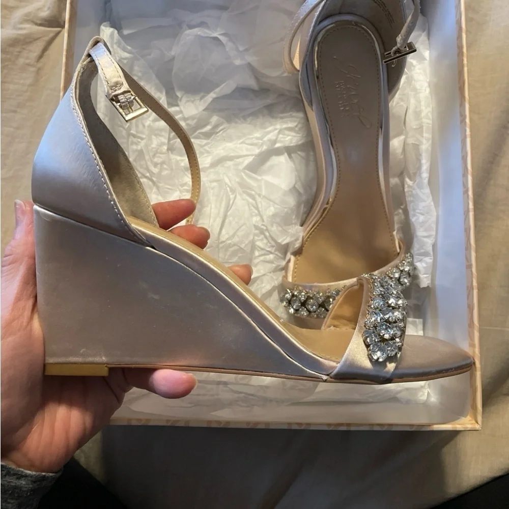 Badgley Mischka Champagne Satin Jeweled Wedge Sandal Size 7